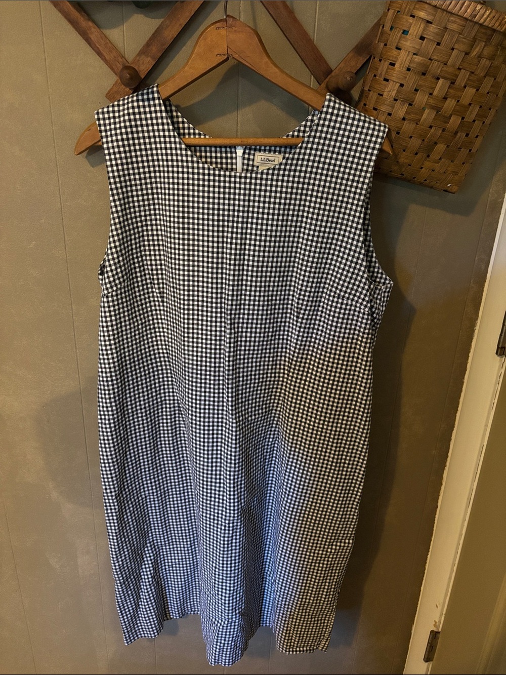 L.L. Bean Black and White Gingham Sleeveless Shift Dress - Picture 2 of 4